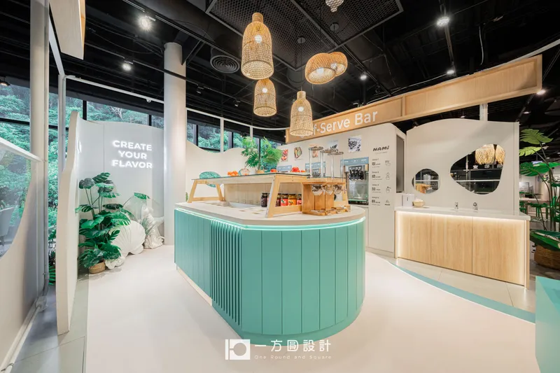 NAMi自助冰淇淋配料吧檯與霓虹燈光設計-蘇澳店面設計完工實景